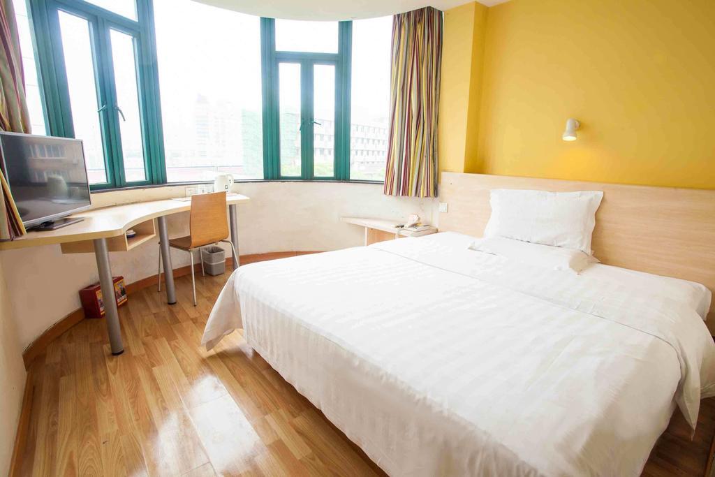 7Days Inn Yueyang East Maoling Pedestrain Street 部屋 写真