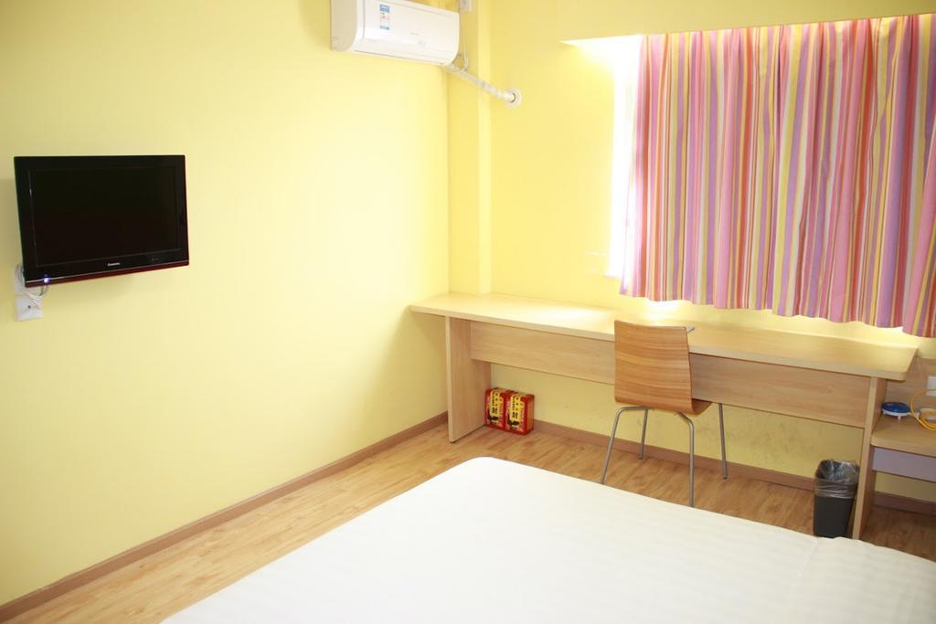 7Days Inn Yueyang East Maoling Pedestrain Street エクステリア 写真